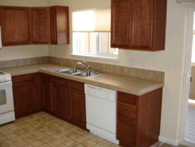 4676 Kathleen Denise Ln in Reno, NV - Building Photo - Building Photo