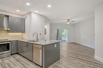 5160 Northridge Rd in Sarasota, FL - Building Photo - Building Photo