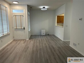 65 Wentworth Rd in Bedminster, NJ - Building Photo - Building Photo