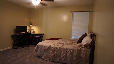 2602 Carmon Dr in Valdosta, GA - Building Photo - Building Photo