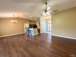 5866 Chi Chi Cir in Milton, FL - Building Photo - Building Photo