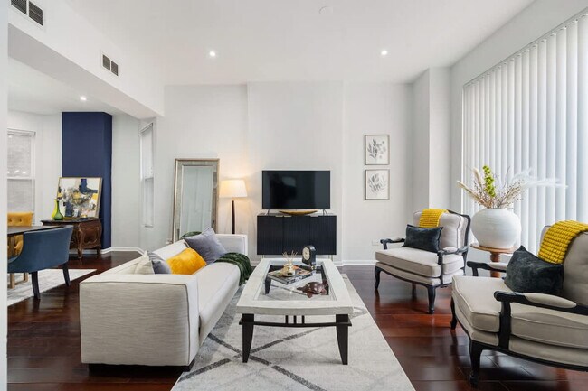 property at 2851 W Wilcox St