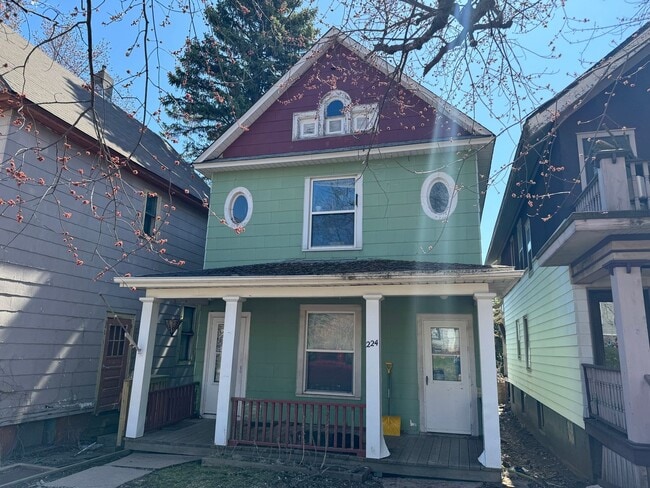 property at 224 E 6th St