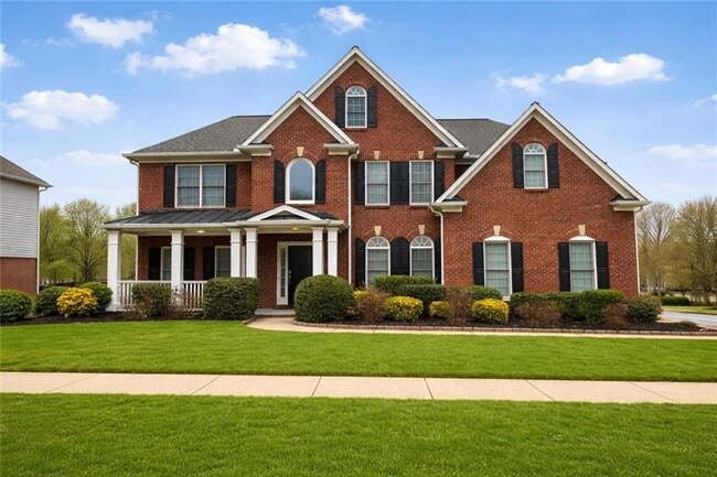 property at 915 Bishops Crossing