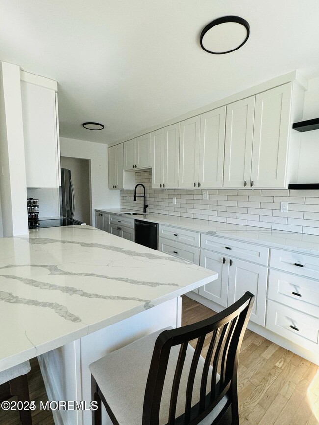 property at 35 Manchester Ct