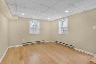 11 Doris Ct in Northport, NY - Building Photo - Building Photo