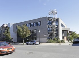 Place du Quartier in Montréal, QC - Building Photo