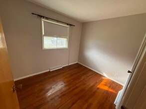 4315 Hopkins Rd in Youngstown, OH - Foto de edificio - Building Photo