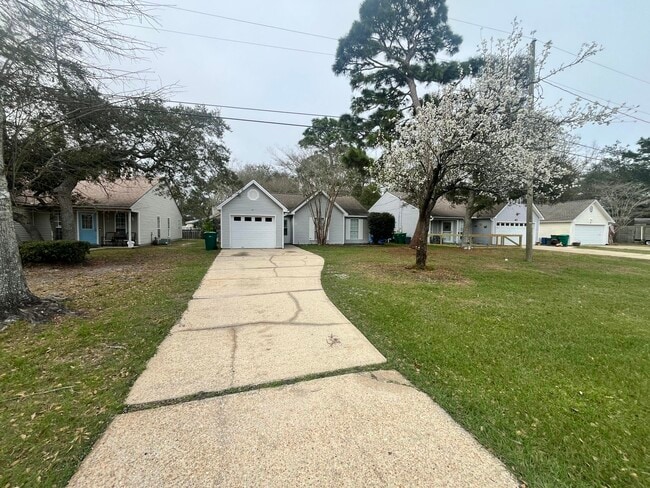 property at 41 3rd Ave