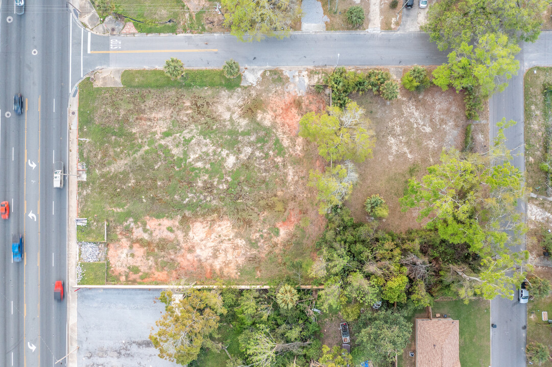 1900 W Gadsden St in Pensacola, FL - Foto de edificio