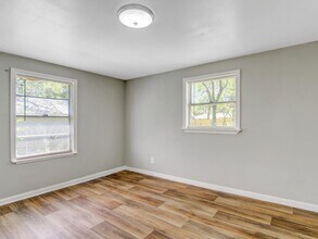 313 N Beauregard St in Alvin, TX - Building Photo - Building Photo