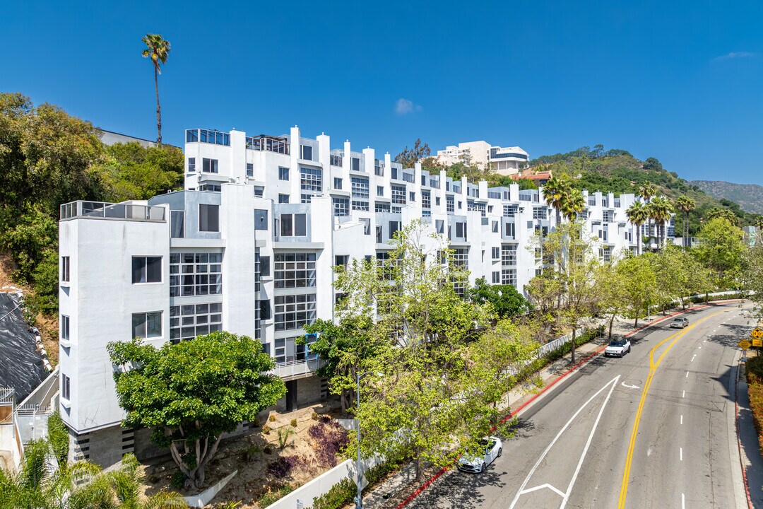 171 N Church Ln in Los Angeles, CA - Building Photo