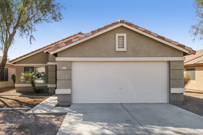 property at 1033 E Yuma Ave