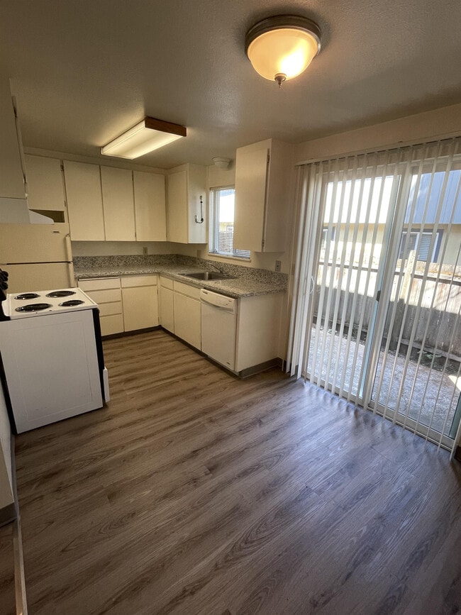 130 NE Conifer Blvd in Corvallis, OR - Building Photo - Building Photo