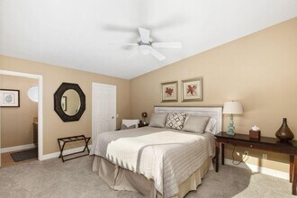 45250 Vista Santa Rosa in Indian Wells, CA - Foto de edificio - Building Photo