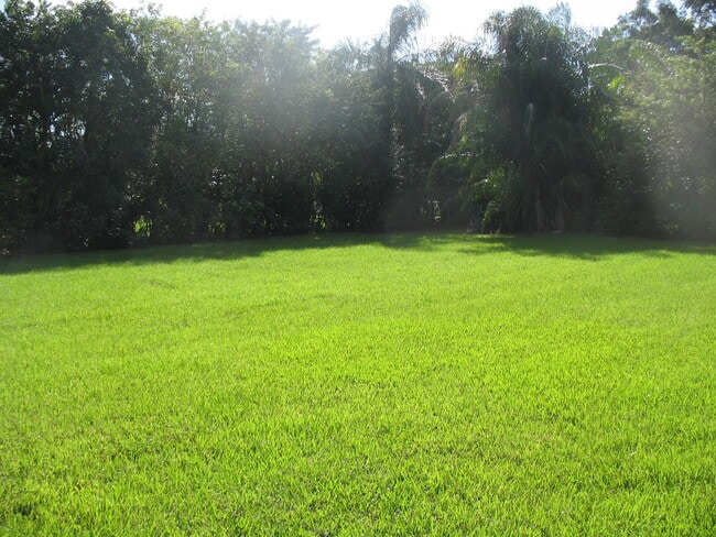 5550 SW 130th Ave in Southwest Ranches, FL - Building Photo - Building Photo