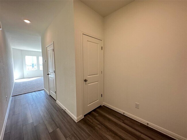 property at 216 Waterbuck Lp