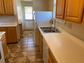 665 Cypress St in Monterey, CA - Foto de edificio - Building Photo