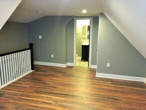5737 Kentucky Ave in Pittsburgh, PA - Building Photo - Building Photo