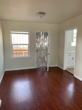 3311 W 78th St, Unit 1 in Los Angeles, CA - Foto de edificio - Building Photo