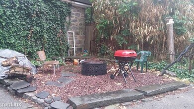 7314 Devon St in Philadelphia, PA - Foto de edificio - Building Photo