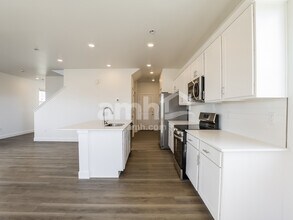 10061 Potomac St in Commerce City, CO - Building Photo - Building Photo