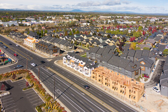 Calaveras Townhomes in Bend, OR - Building Photo - Building Photo