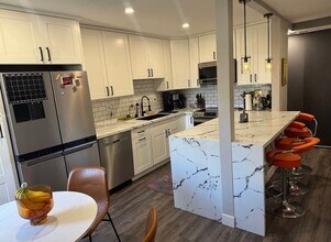 3454 Castle Glen Dr in San Diego, CA - Building Photo - Building Photo