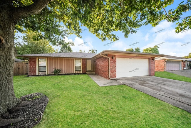 813 N Briarcliff Dr