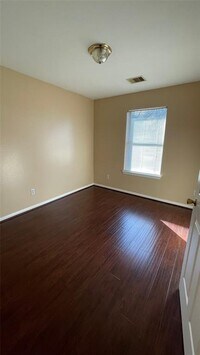 7816 Comal St photo'