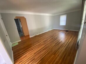1828 Roszel St in Royal Oak, MI - Building Photo - Building Photo