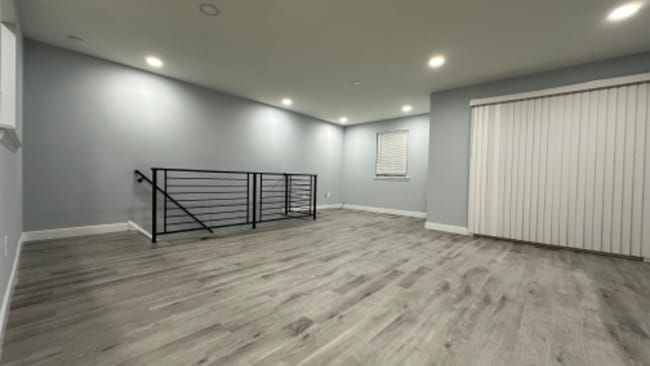 9144 Ellie Dr, Unit B in Philadelphia, PA - Foto de edificio - Building Photo