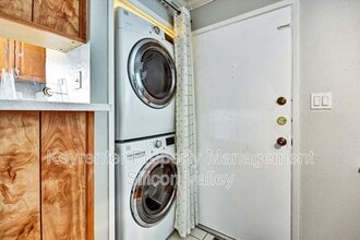 329 Blossom Hill Rd in San Jose, CA - Building Photo - Building Photo