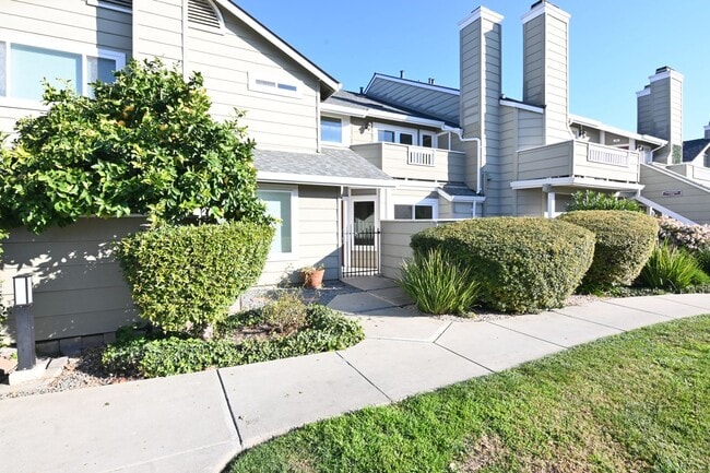 property at 36 Cherryton Ln