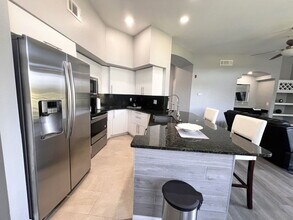 7340 Westpointe Blvd in Orlando, FL - Building Photo - Building Photo