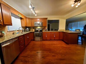 412 Maiden Ln in Hoover, AL - Building Photo - Building Photo