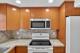 500 NE 26th St in Miami, FL - Building Photo - Building Photo