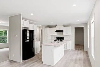 24 Landrey Dr in Vincennes, IN - Building Photo - Building Photo