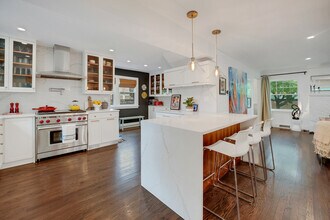 80 Brier St in Winnetka, IL - Building Photo - Building Photo