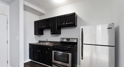 5860 N Kenmore Ave in Chicago, IL - Building Photo - Building Photo