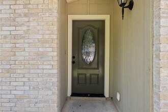 10300 Rutland Village E in Austin, TX - Building Photo - Building Photo