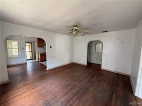 1305 N 5th St in McAllen, TX - Building Photo - Building Photo