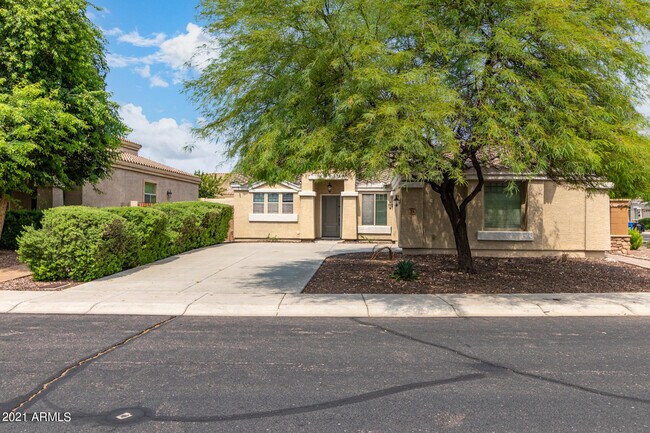 property at 2530 E Barbed Wire Pass