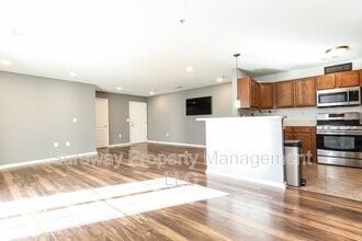 8 Highbridge Ln in West Deptford, NJ - Building Photo - Building Photo