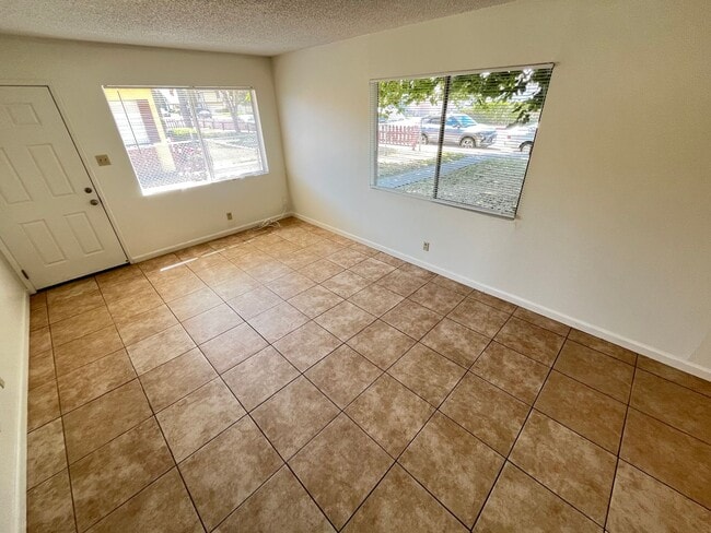 408 N M St in Lompoc, CA - Building Photo - Building Photo