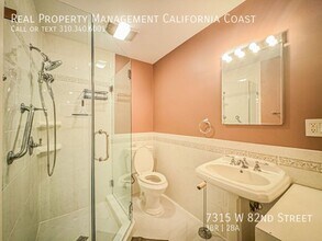 7315 W 82nd St in Los Angeles, CA - Building Photo - Building Photo