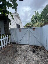 318 S J St in Lake Worth Beach, FL - Foto de edificio - Building Photo