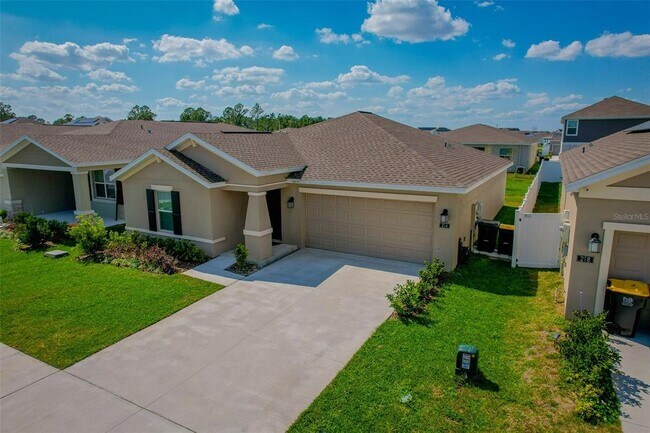 214 Brave Rd in Davenport, FL - Building Photo - Building Photo
