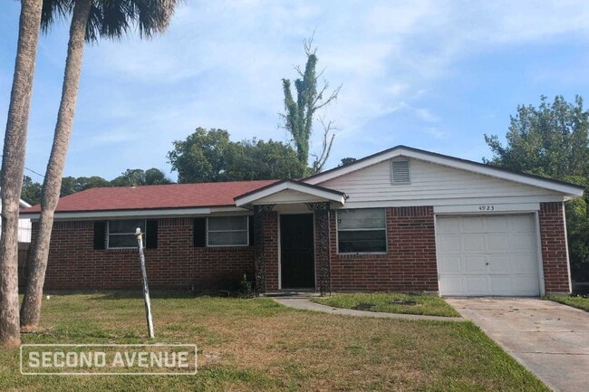 property at 4923 Foxboro Rd