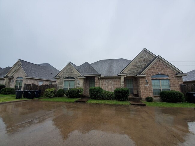 3818 Oldenburg Ln in College Station, TX - Building Photo - Building Photo